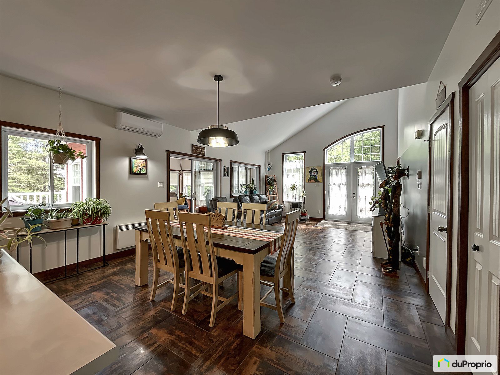 540 Rue Des Traditions — photo 2