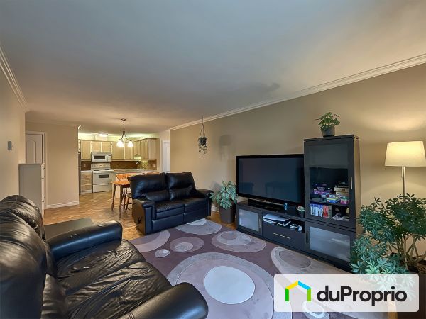 302-75 rue Beauséjour, La Prairie for sale