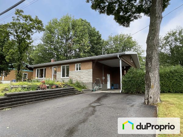 1204 rue du Commodore, Val-Bélair for sale