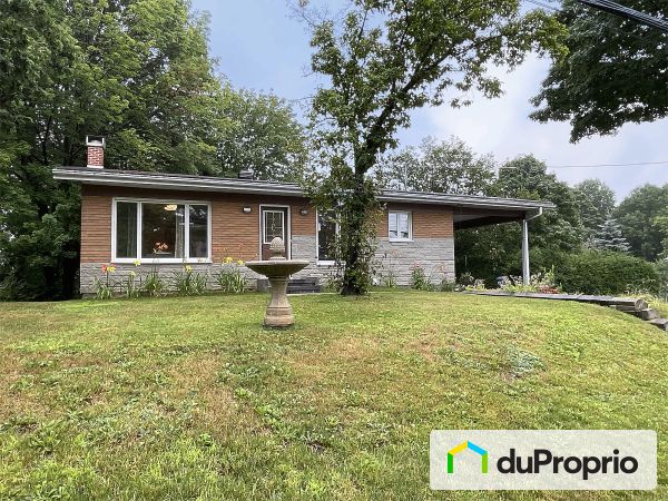 1204 rue du Commodore, Val-Bélair for sale