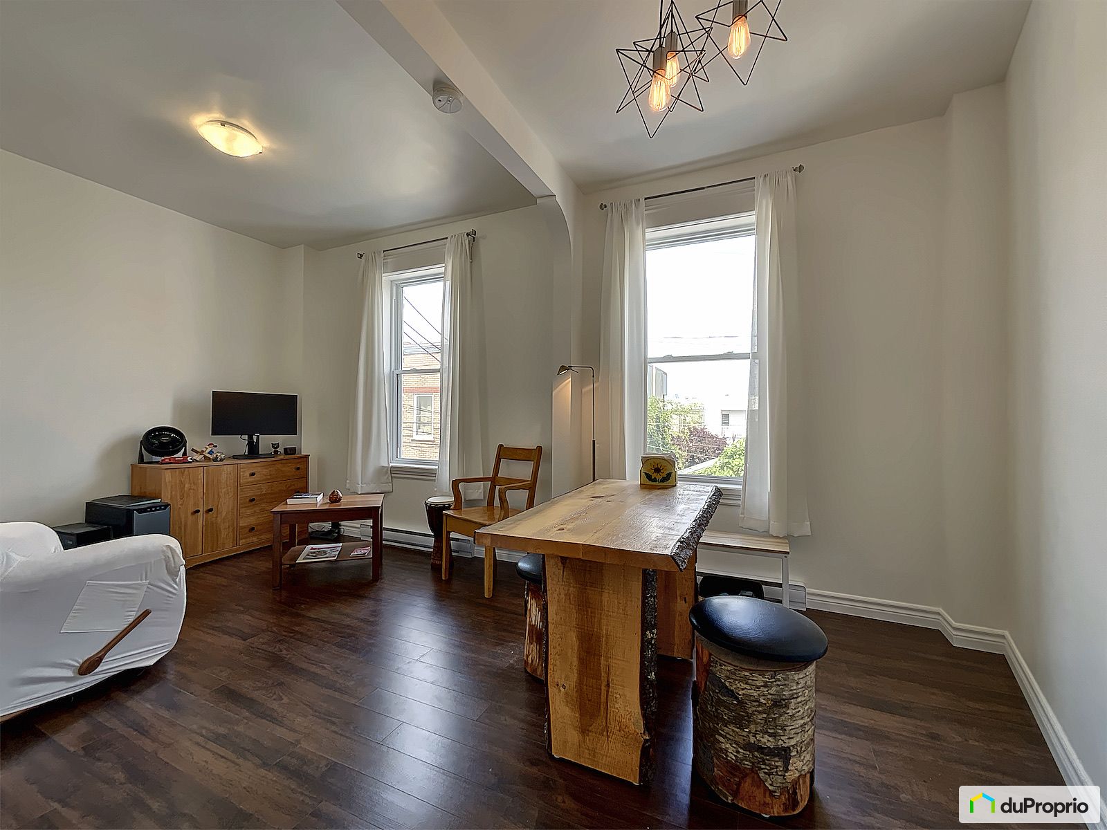 311 Rue Saint Leon — photo 1
