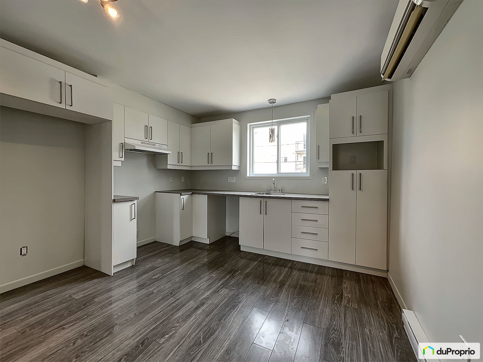 1 73 Rue Brideau — photo 3