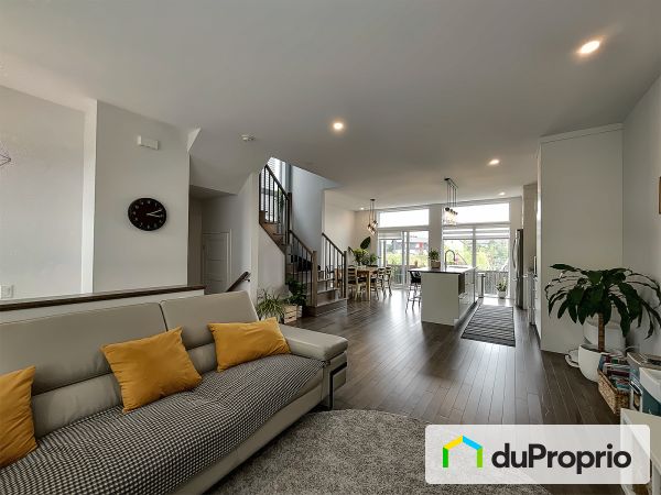 502 rue Renoir, St-Constant for sale