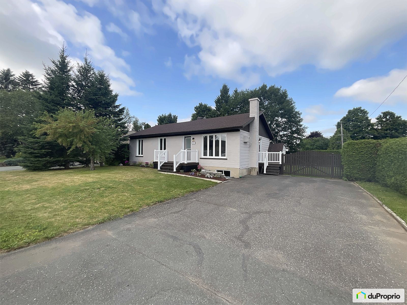 529 Avenue De La Sapiniere — photo 1