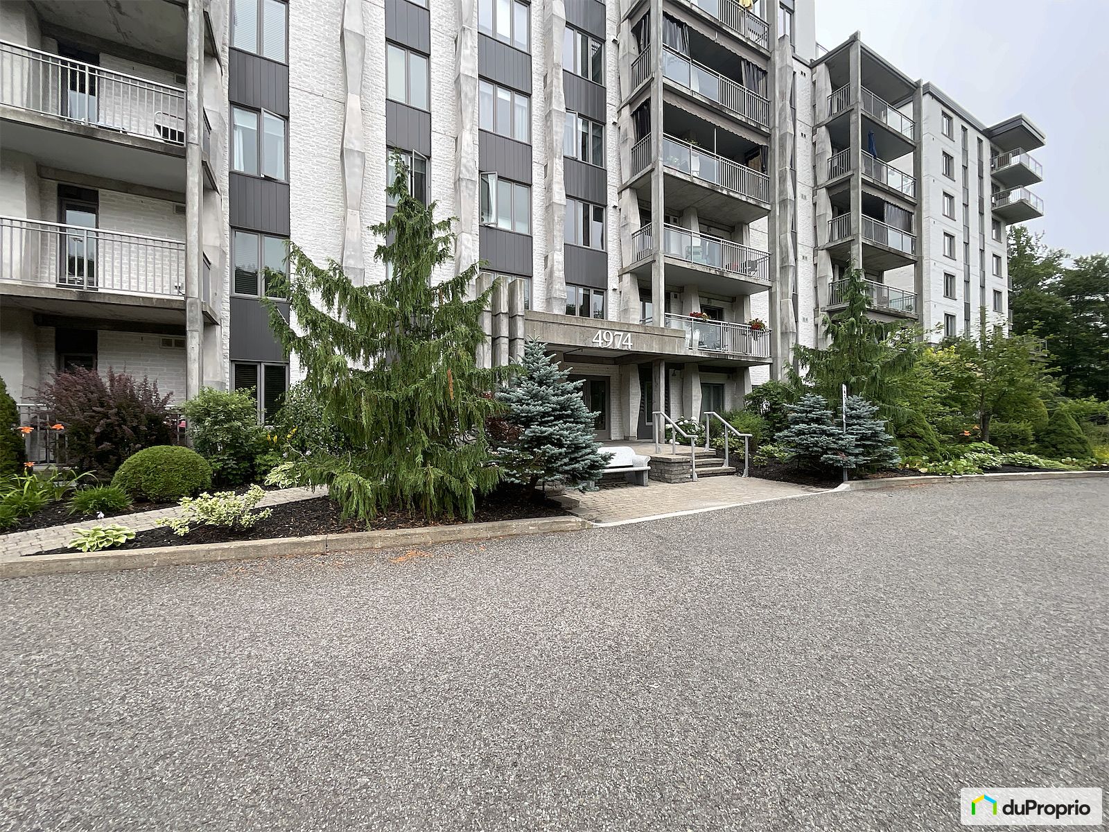 709 4974 Rue Lionel Groulx — photo 1