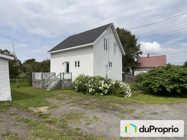 2 rue Saint-Joseph, Val-Brillant for sale