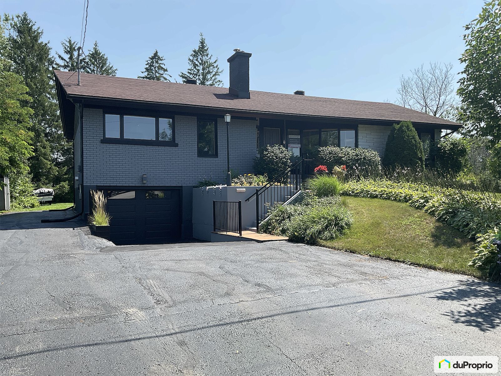 911 Rue Daviault — photo 1