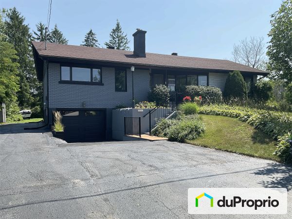 911 rue Daviault, Berthierville for sale