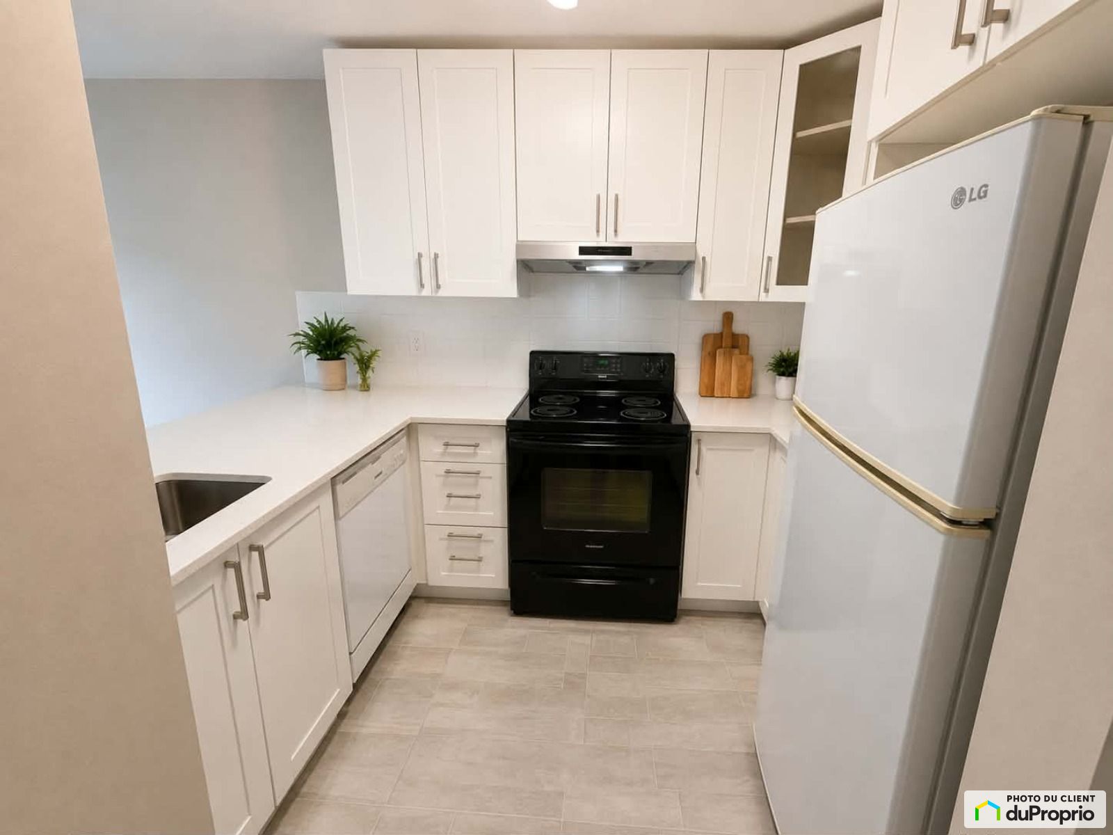 142 Avenue Des Jonquilles — photo 3