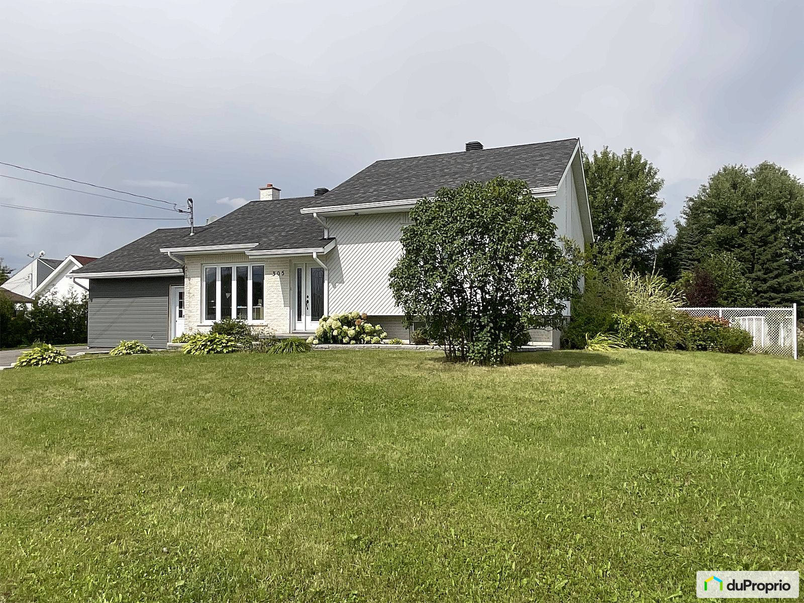 305 Rue Jauvin — photo 2