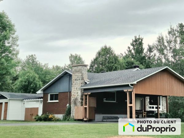 8 chemin King, Lac-Brome for sale