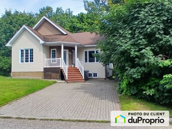 1580 rue du Capitolin, Val-Bélair for sale