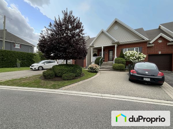 579 rue Magloire-Laflamme, Mont-St-Hilaire for sale