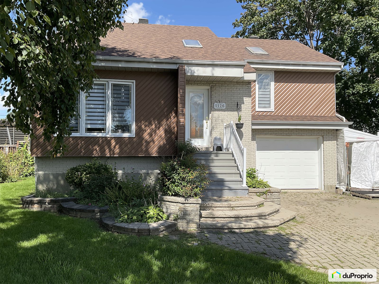 1126 Place Chenard — photo 1