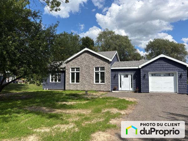 537, rue Mountain, Granby à vendre