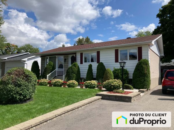 3100, rue Girouard, Fabreville à vendre