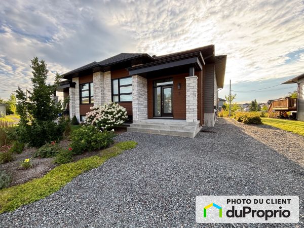 5, rue Charles-Powell, Bromont à vendre