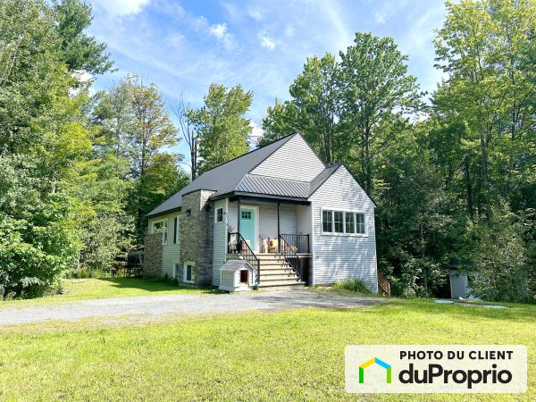 10, rue des Frênes, St-Joachim-De-Shefford à vendre