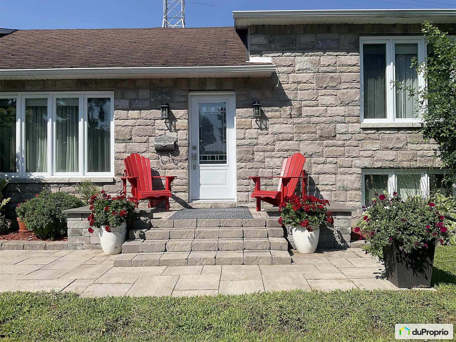 256 Rue Bertrand — photo 1