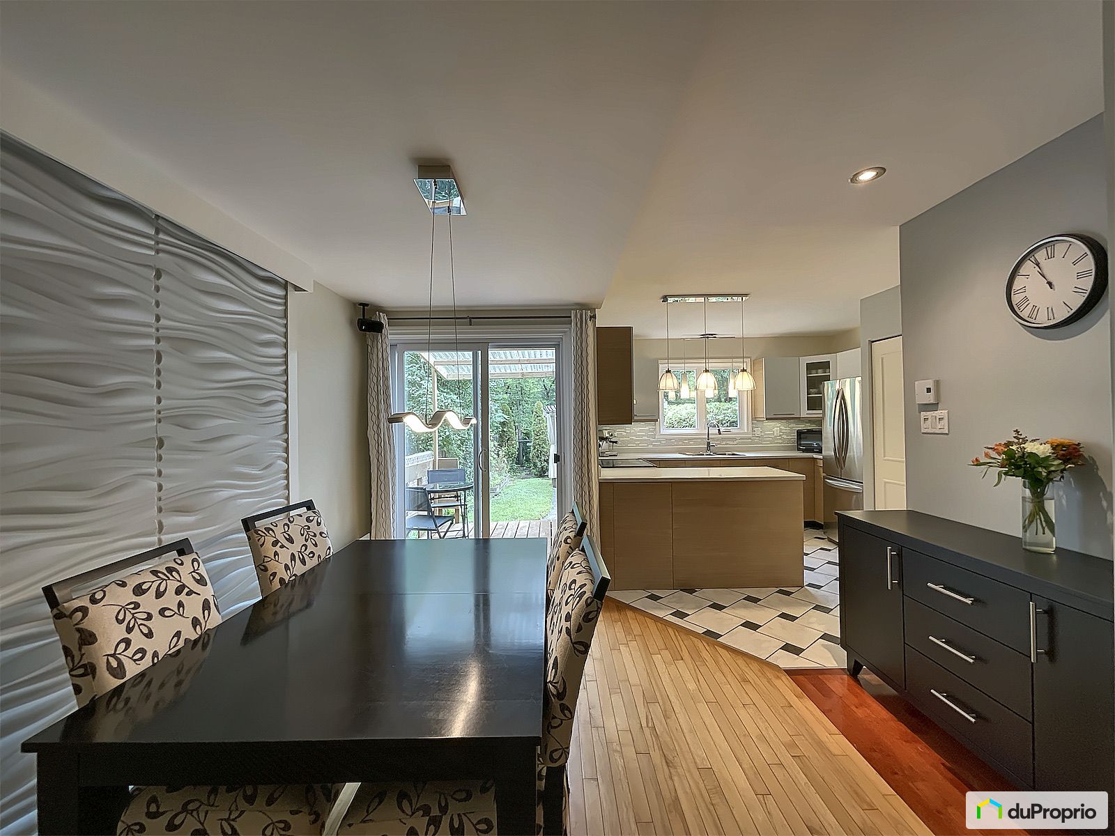329 Rue La Verendrye — photo 2