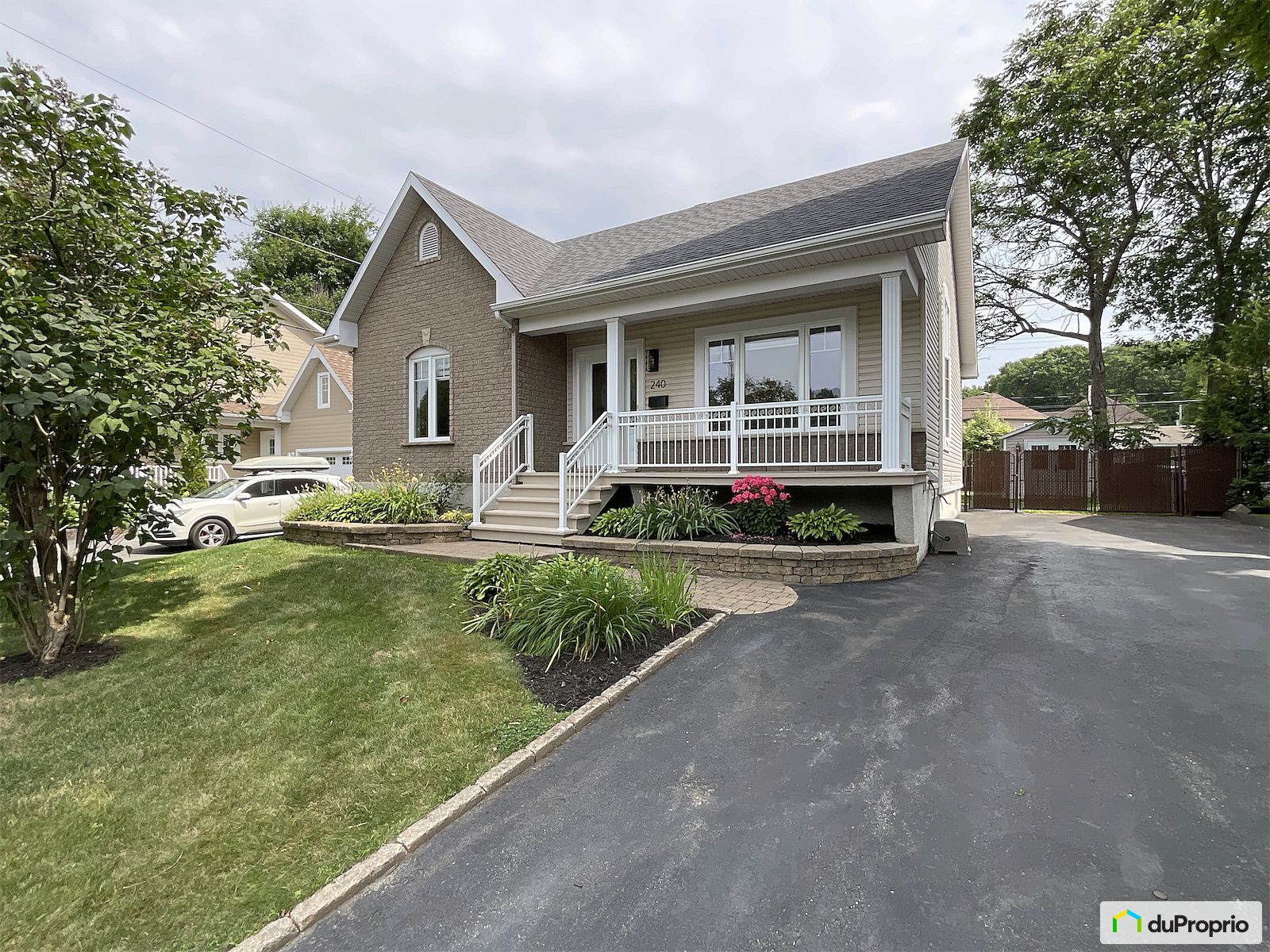 240 Rue Des Camelias — photo 1