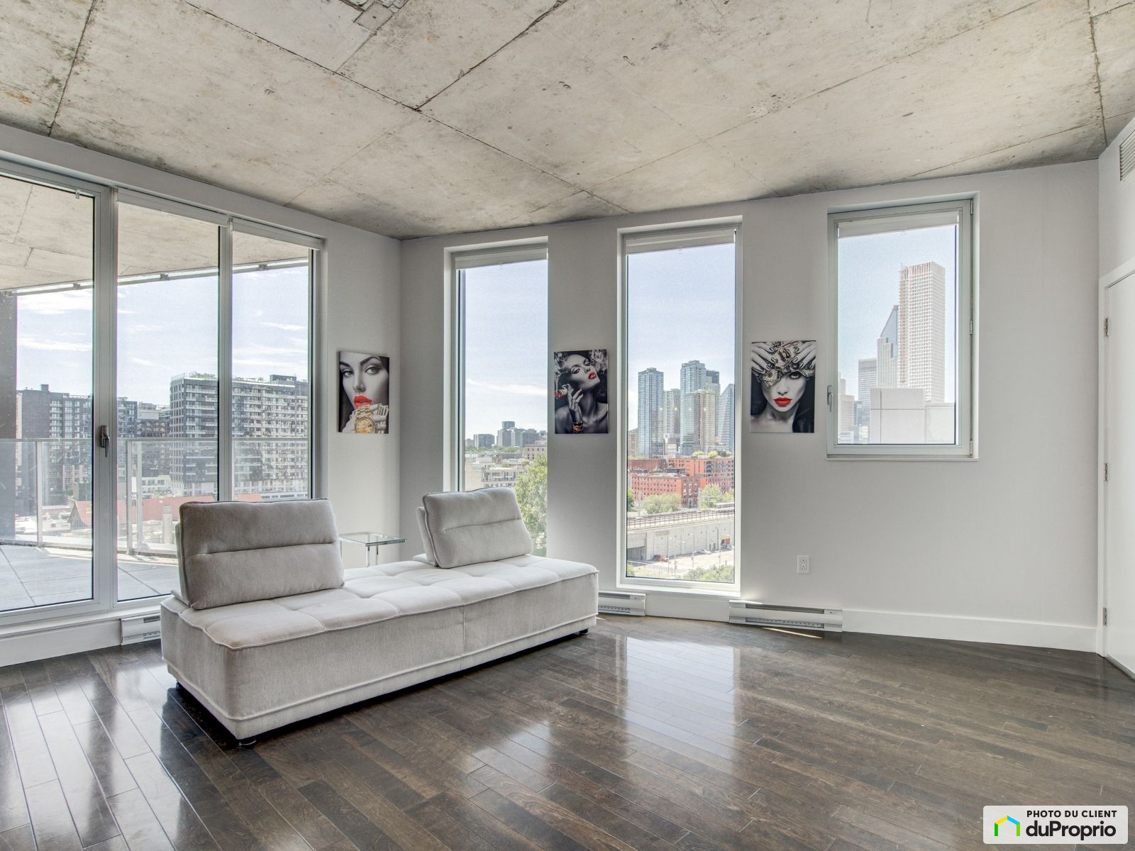 1104 888 Rue Wellington — photo 1