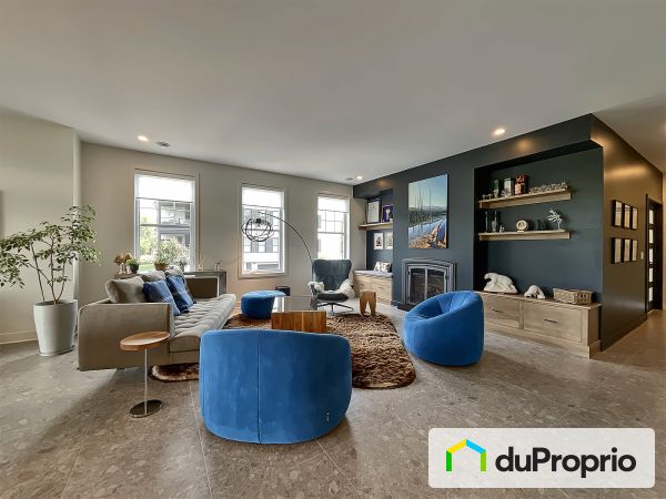 102-215, rue de l'Aigle, Bromont à vendre