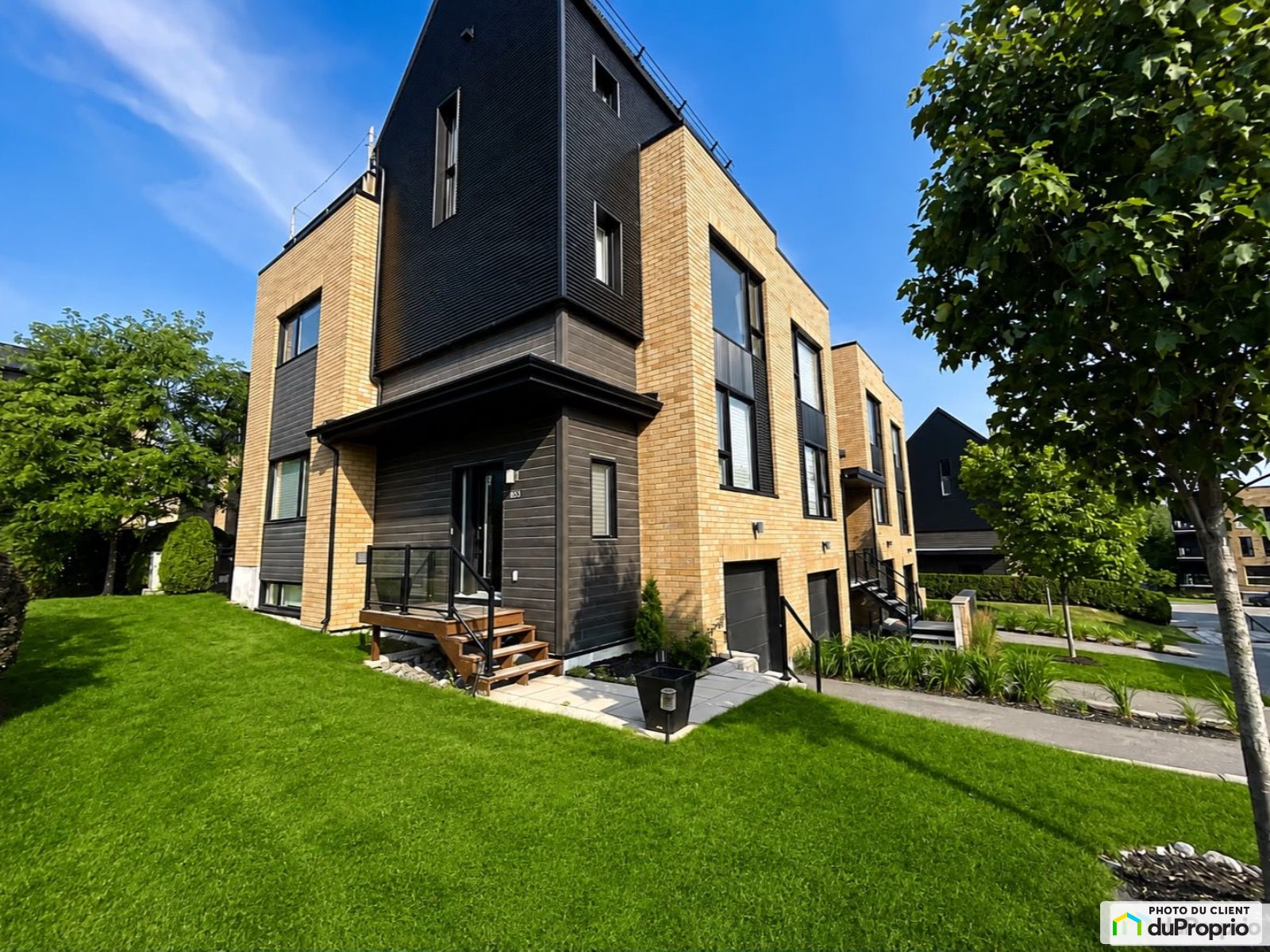 653 Rue Anne Hebert — photo 1