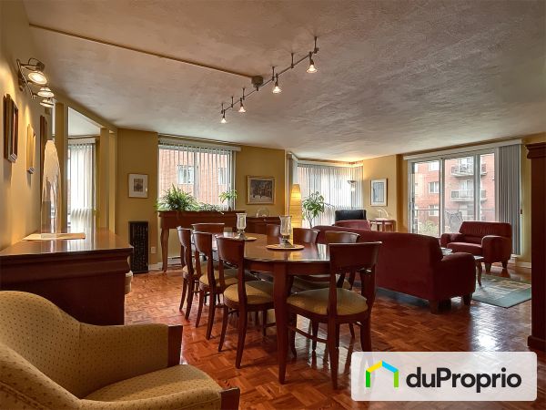 Salon / Salle à manger - 310-500, rue de la Montagne, Ville-Marie (Centre-Ville et Vieux-Montréal) à vendre