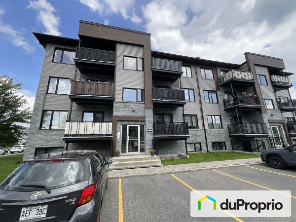 301-830 rue Valois, Vaudreuil-Dorion for sale