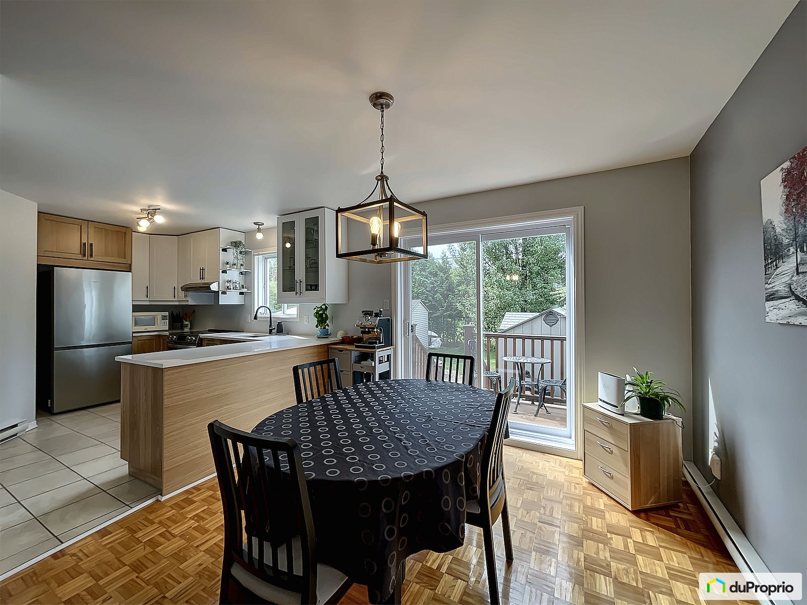 305 Rue Des Cheminots — photo 3