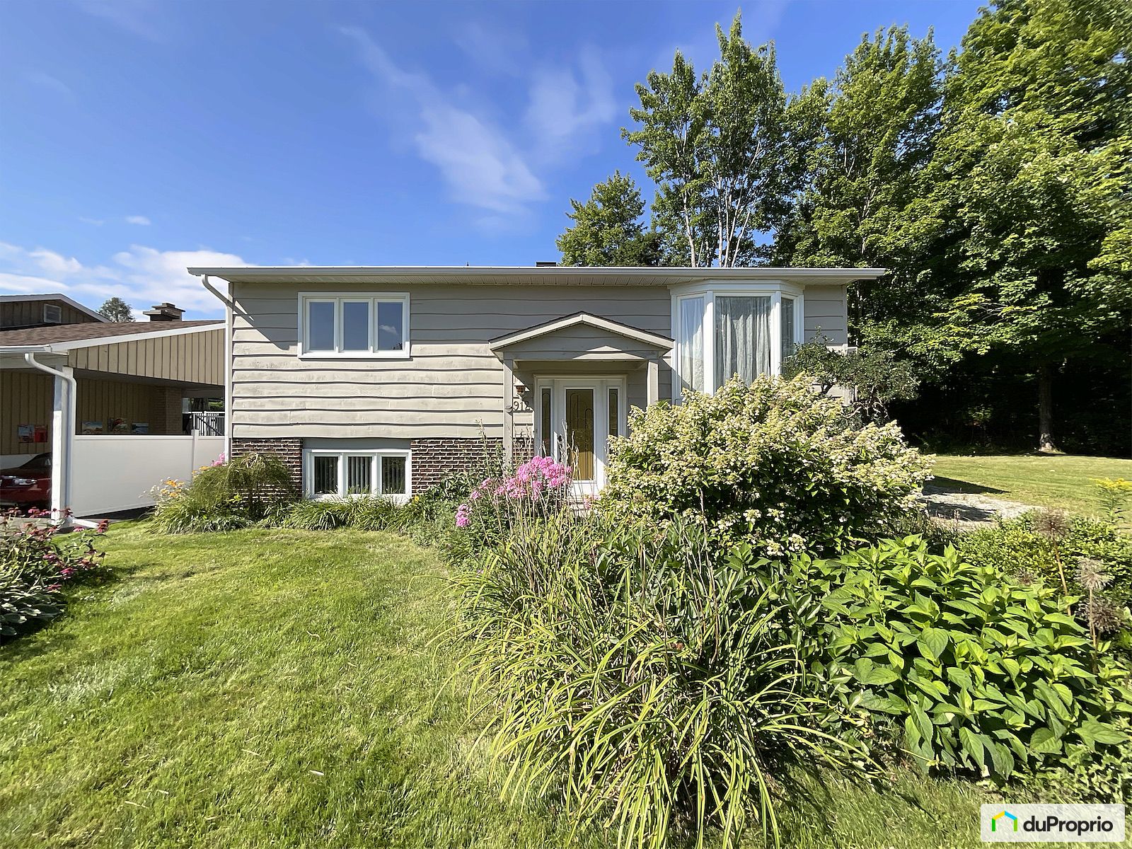 912 Rue Du Haut Bois Sud — photo 1