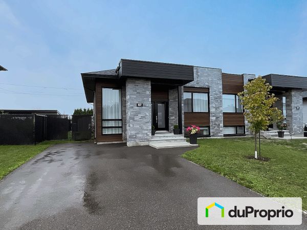 827, rue du Madrigal, Salaberry-De-Valleyfield à vendre