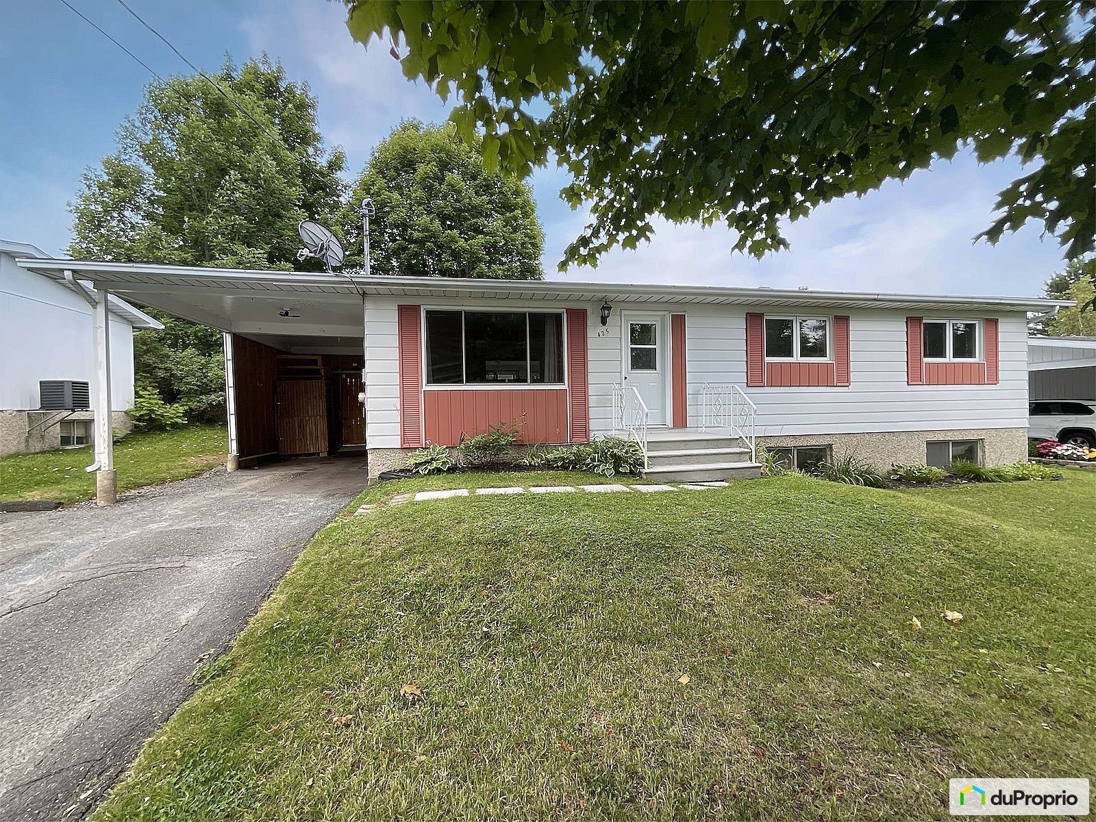425 Rue Gerard — photo 1