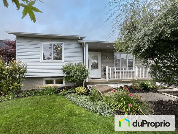953 rue Albert-Lozeau, Ste-Julie for sale