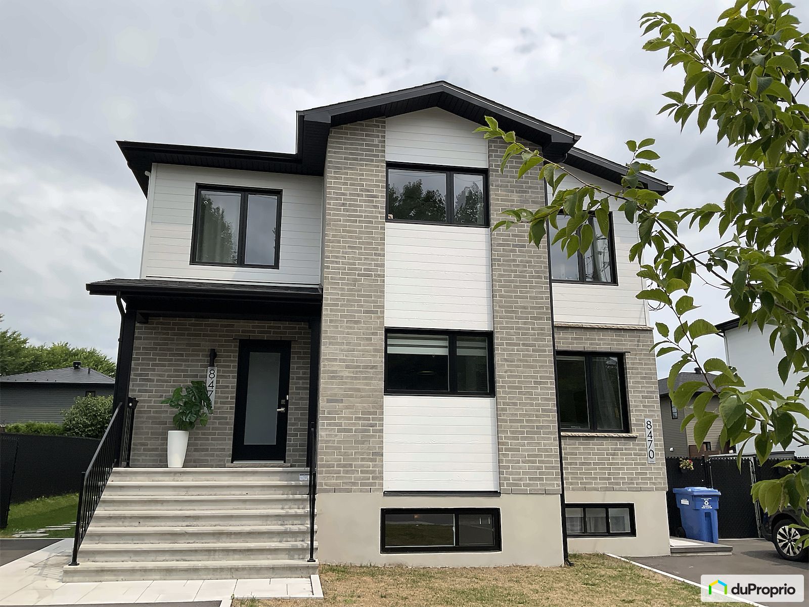8470 8474 Boulevard Saint Jacq — photo 1