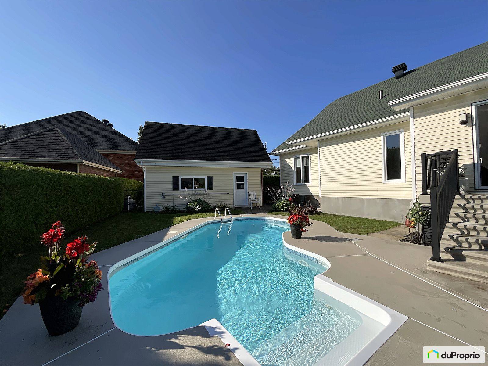 841 Rue Des Cedres — photo 2