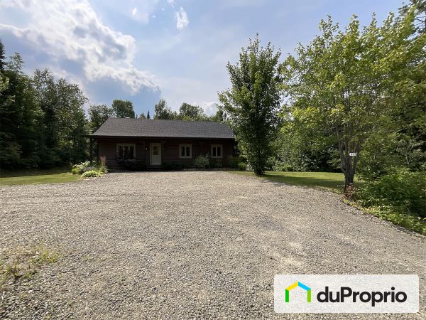 446, chemin de la Martine, Petite-Rivière-St-François à vendre