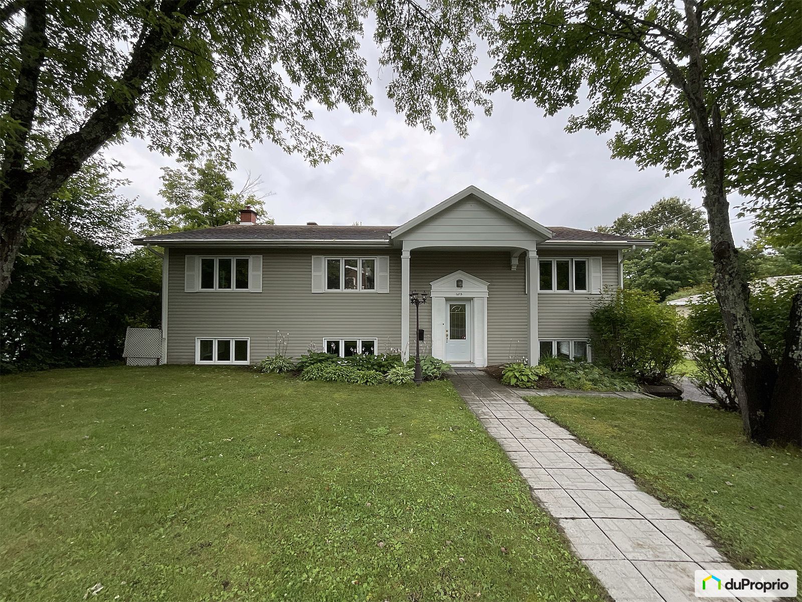 1675 1677 Avenue De La Riviere — photo 1