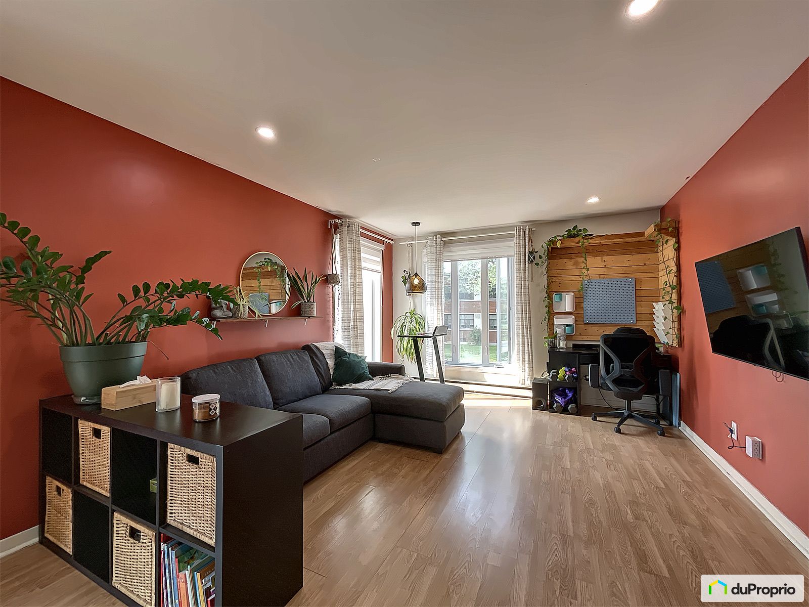 325 327 329 Rue Saint Charles — photo 3