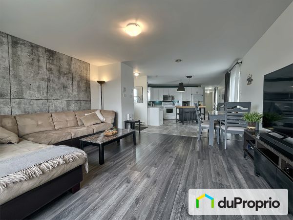 1288, rue d'Oslo, St-Nicolas à vendre