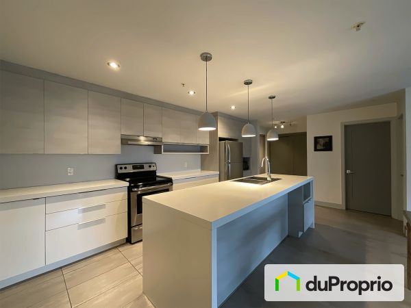 197 rue du Golf, Ste-Marthe-Sur-Le-Lac for sale