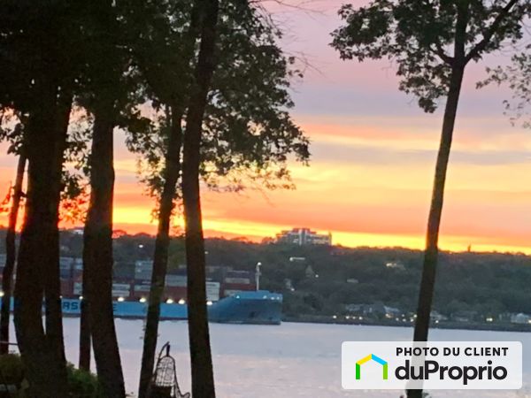 1739 chemin du Fleuve, St-Romuald for sale