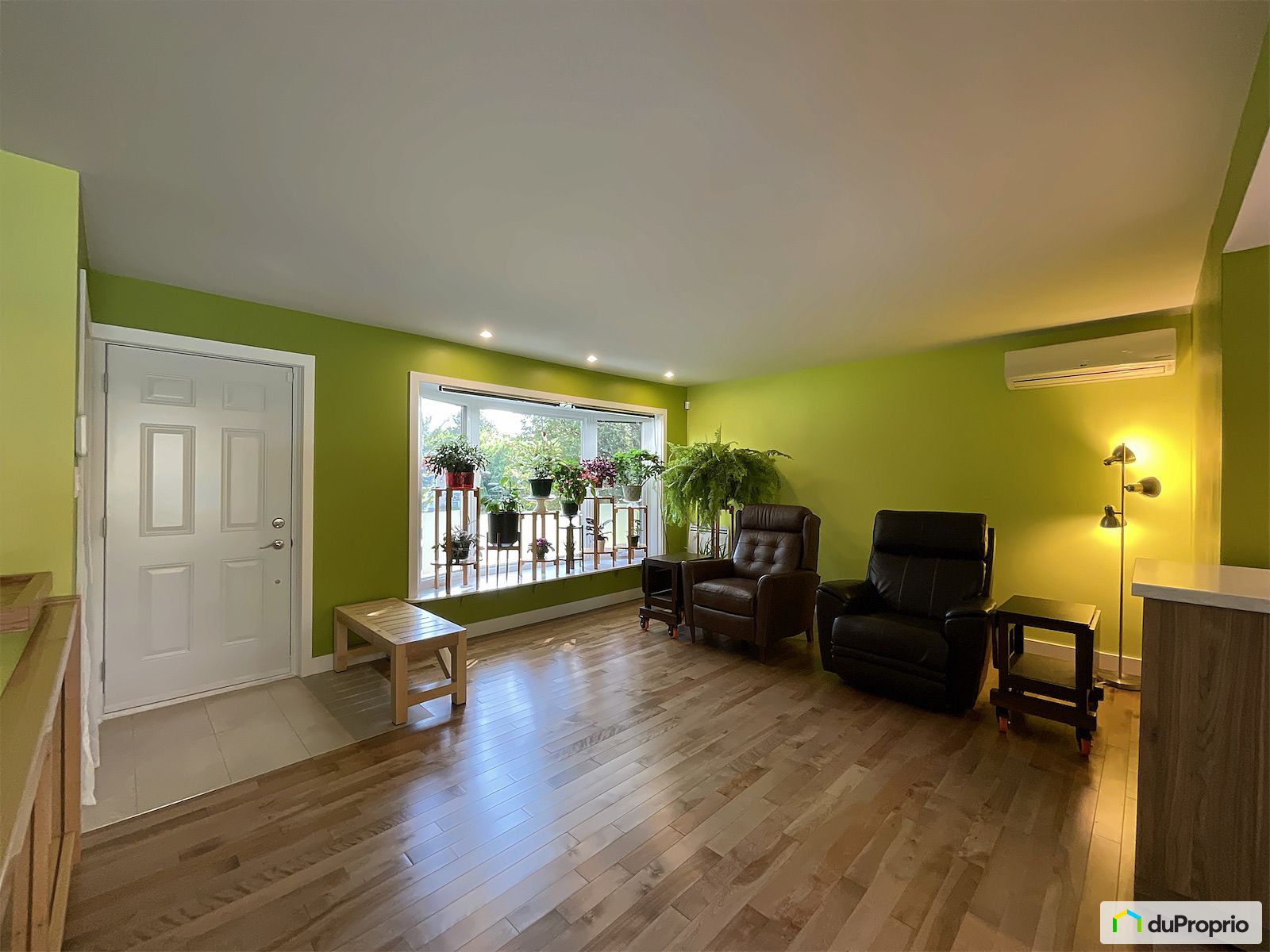 260 21E Avenue — photo 2