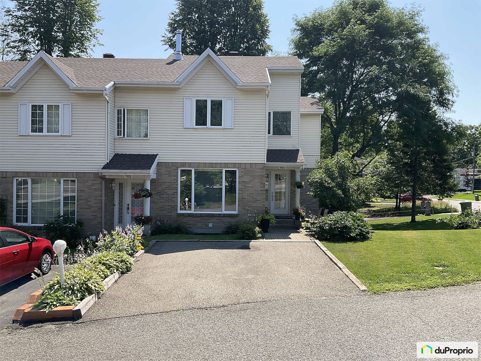 1180 Rue Du Domaine — photo 3