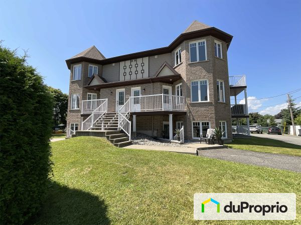 3-721, route des Rivières, St-Nicolas à vendre