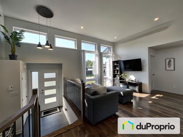 Entrance - 65 rue des Sarcelles, St-Stanislas-De-Kostka for sale