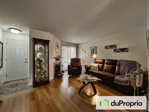 Living Room - 471 boulevard Saint-Raymond, Gatineau (Hull) for sale