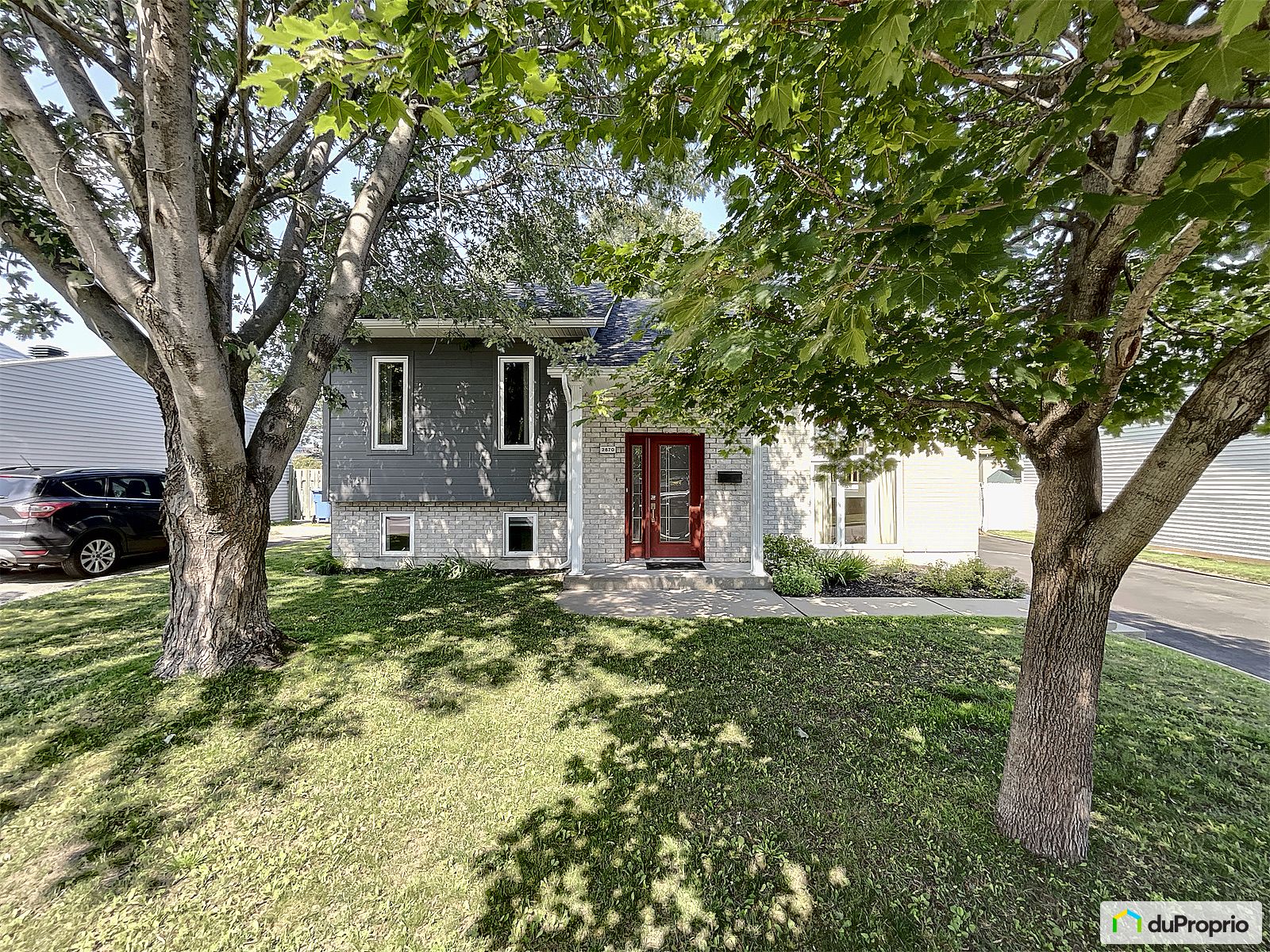 2670 Rue Forest — photo 1