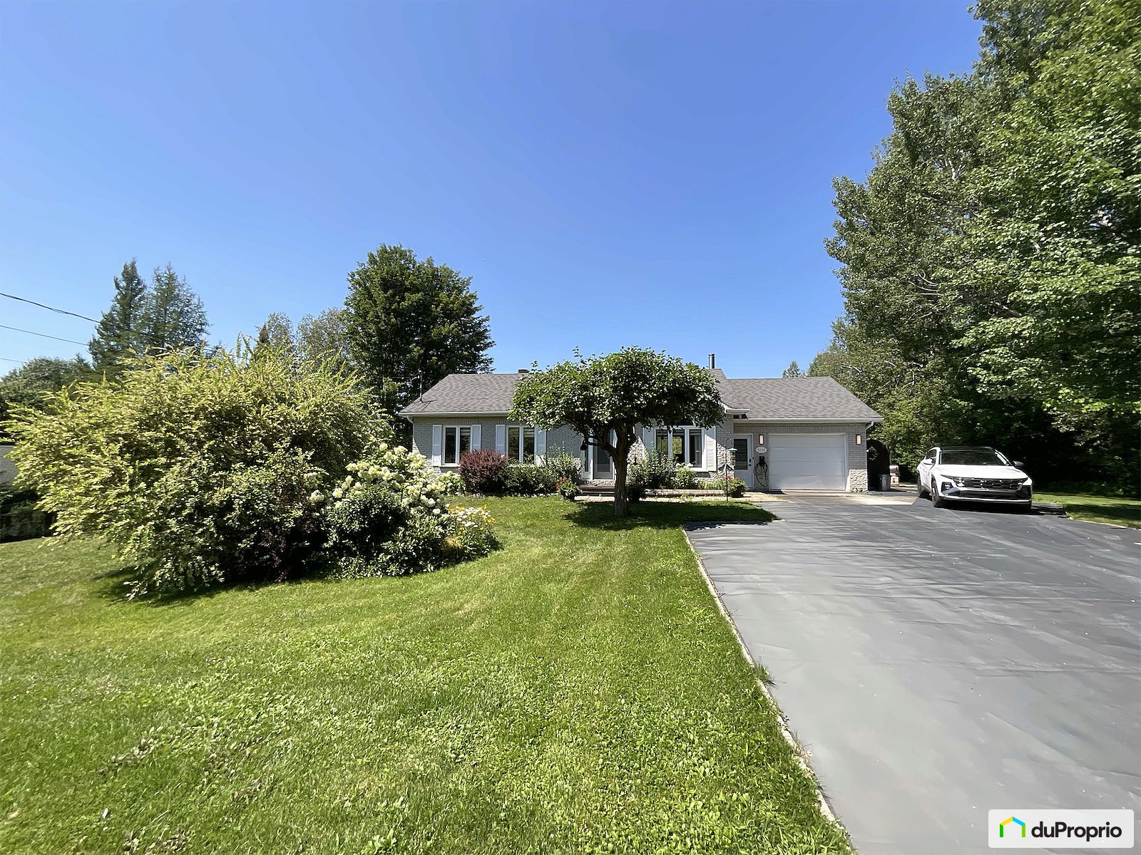 1013 Rue Du Soleil Levant — photo 1